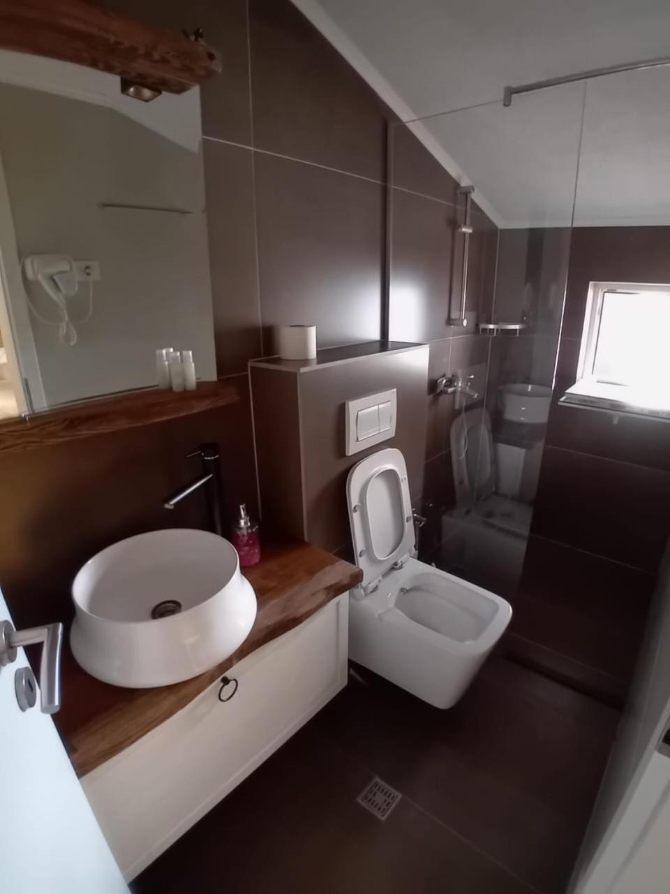 Hotel Driada Gjakova 외부 사진